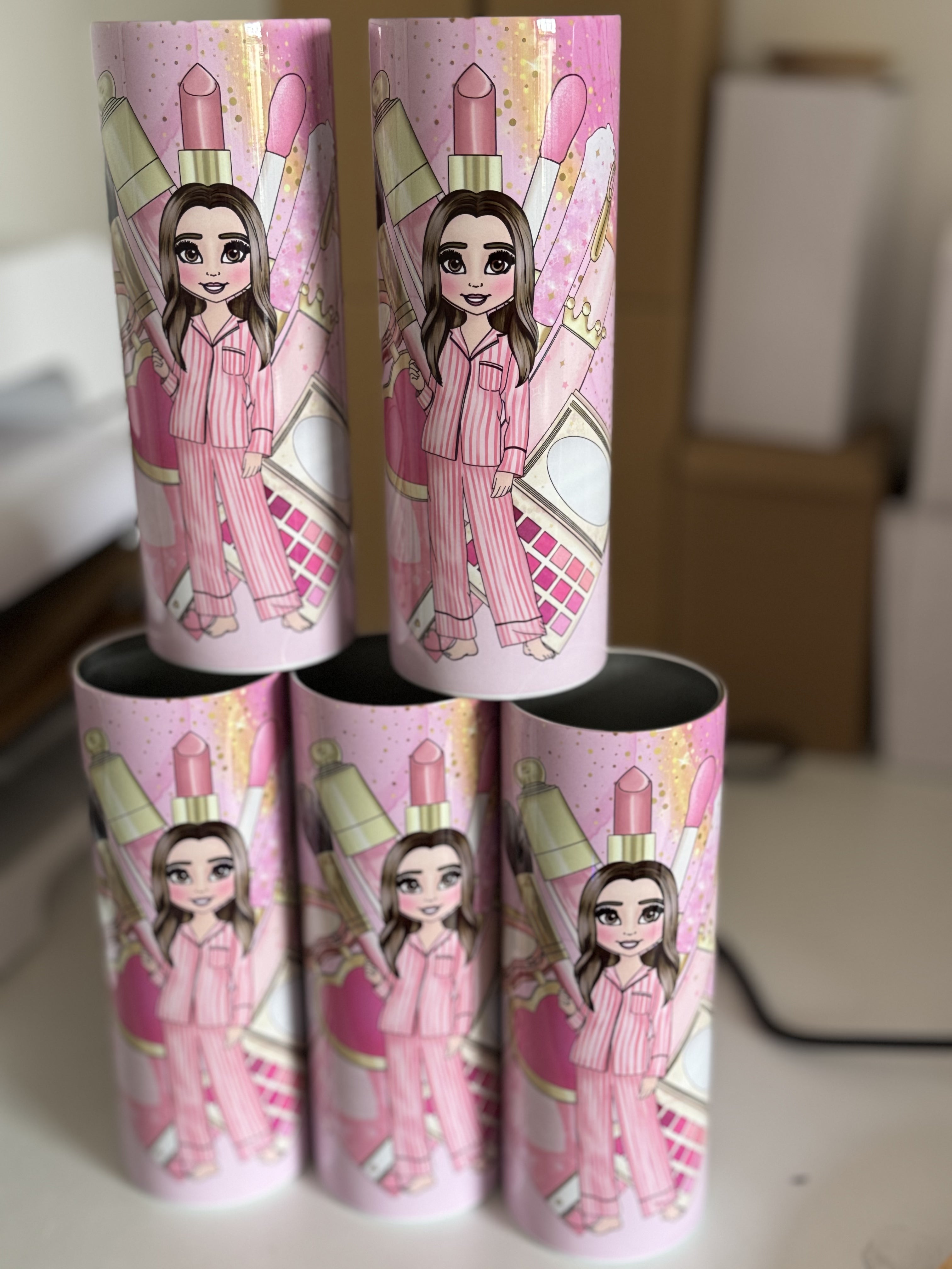 20oz Tumbler -  Pink Make - Up Girl. With Paper